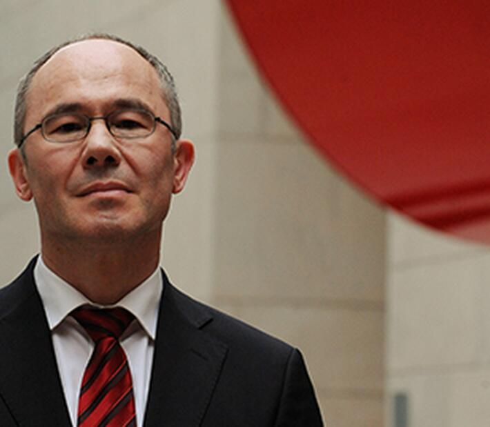 Herr Prof. Frank Bulthaupt