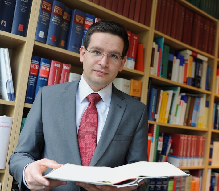 Herr Prof. Dr. Marwan Hamdan