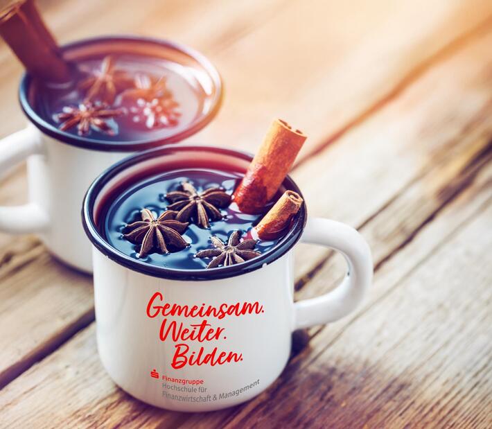 Zwei Tassen Glühwein