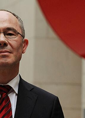 Herr Prof. Frank Bulthaupt