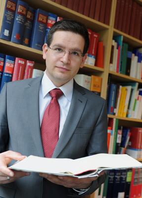 Herr Prof. Dr. Marwan Hamdan