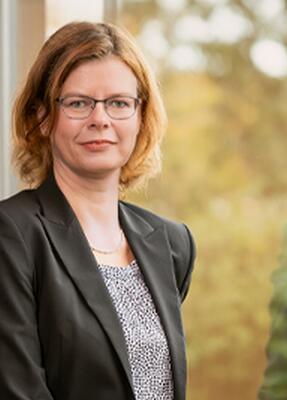 Frau Prof. Dr. Anja Schulz