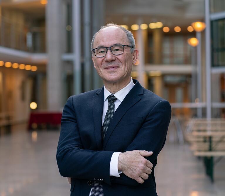 Portrait Prof. Frank Bulthaupt